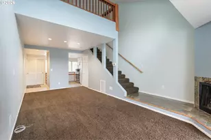 194 N Hayden Bay Dr, Portland, OR 97217 - Photo 10