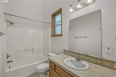 2132 SE 143rd Ave, Portland, OR 97233 - Photo 18