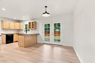 11395 SW 13th St, Beaverton, OR 97005 - Photo 8