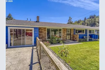 2442 SE 190th Ave, Portland, OR 97233 - Photo 2