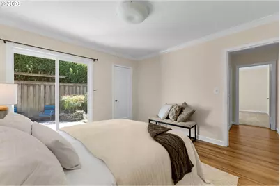 4518 NE Irving St, Portland, OR 97213 - Photo 18