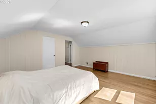 4518 NE Irving St, Portland, OR 97213 - Photo 32