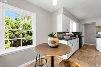 4518 NE Irving St, Portland, OR 97213 - Photo 16