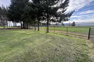 4366 NW Oak Grove Dr, Albany, OR 97321 - Photo 4