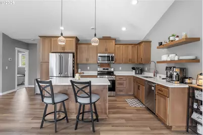 200 Red Hawk Dr, Castle Rock, WA 98611 - Photo 12