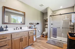 200 Red Hawk Dr, Castle Rock, WA 98611 - Photo 18