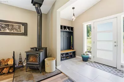 200 Red Hawk Dr, Castle Rock, WA 98611 - Photo 8