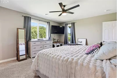 200 Red Hawk Dr, Castle Rock, WA 98611 - Photo 20
