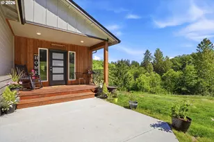200 Red Hawk Dr, Castle Rock, WA 98611 - Photo 2