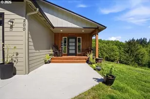 200 Red Hawk Dr, Castle Rock, WA 98611 - Photo 6