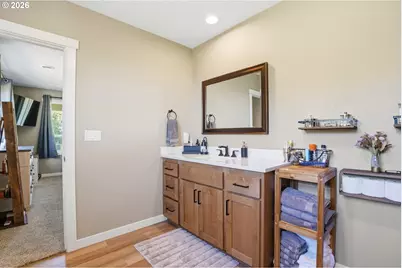 200 Red Hawk Dr, Castle Rock, WA 98611 - Photo 22