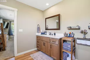 200 Red Hawk Dr, Castle Rock, WA 98611 - Photo 22