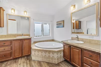 886 SE Bonnie Burke Dr, Estacada, OR 97023 - Photo 24