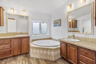 886 SE Bonnie Burke Dr, Estacada, OR 97023 - Photo 24