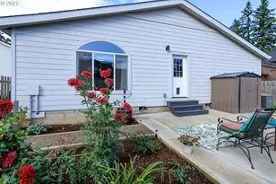 886 SE Bonnie Burke Dr, Estacada, OR 97023 - Photo 34