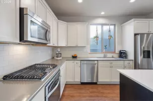 29151 SW San Miguel Ln, Wilsonville, OR 97070 - Photo 10
