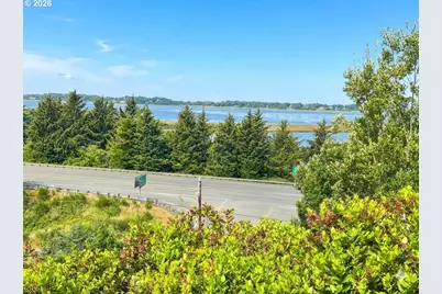 153 S Wells Dr, Lincoln City, OR 97367 - Photo 14