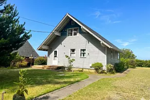 153 S Wells Dr, Lincoln City, OR 97367 - Photo 1