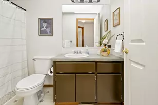 2391 N Kamiakan Dr, Cornelius, OR 97113 - Photo 34