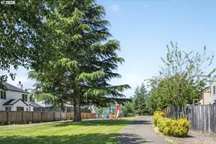 2391 N Kamiakan Dr, Cornelius, OR 97113 - Photo 42