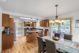 1105 Marylhurst Dr, West Linn, OR 97068 - Photo 6