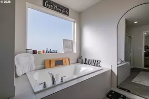 2275 Halter Dr, Woodburn, OR 97071 - Photo 22