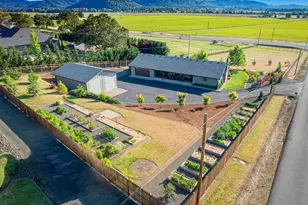 10 Ridgewood Dr, Roseburg, OR 97471 - Photo 1