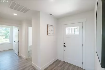 36953 Victory Dr, Lebanon, OR 97355 - Photo 2