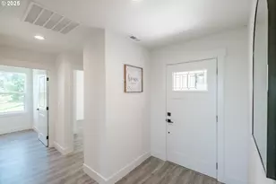 36953 Victory Dr, Lebanon, OR 97355 - Photo 2