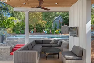 8444 SW 58th Ave, Portland, OR 97219 - Photo 36