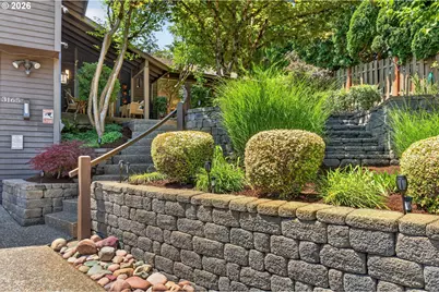 3165 SW Raleighview Dr, Portland, OR 97225 - Photo 4