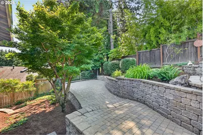 3165 SW Raleighview Dr, Portland, OR 97225 - Photo 46