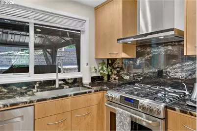3165 SW Raleighview Dr, Portland, OR 97225 - Photo 16