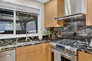 3165 SW Raleighview Dr, Portland, OR 97225 - Photo 16