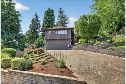 3165 SW Raleighview Dr, Portland, OR 97225 - Photo 2