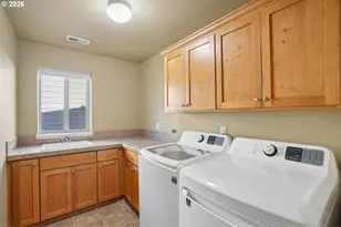 17578 SW Loma Vista St, Beaverton, OR 97007 - Photo 32