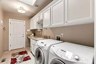 6300 SE Norma Cir, Milwaukie, OR 97267 - Photo 20
