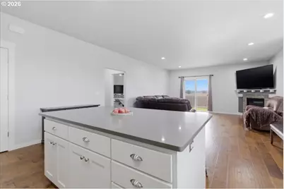 6316 NE Planter St, Albany, OR 97321 - Photo 12