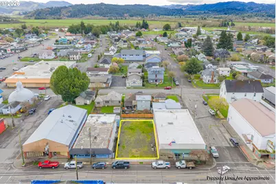 618/620 Spruce St, Myrtle Point, OR 97458 - Photo 8