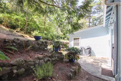 5834 Mercer Lake Rd, Florence, OR 97439 - Photo 28