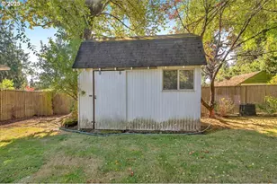 341 SE 153rd Ave, Portland, OR 97233 - Photo 32