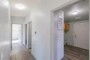 830 N Main St, Mount Angel, OR 97362 - Photo 20