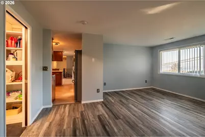 1376 D St, Coos Bay, OR 97420 - Photo 22