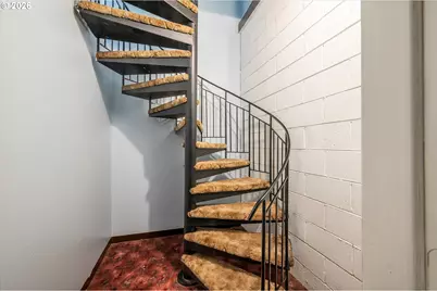 1376 D St, Coos Bay, OR 97420 - Photo 32