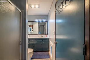 1376 D St, Coos Bay, OR 97420 - Photo 22