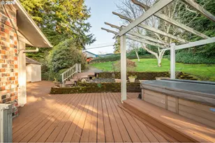 1376 D St, Coos Bay, OR 97420 - Photo 4