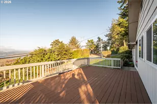 1376 D St, Coos Bay, OR 97420 - Photo 44