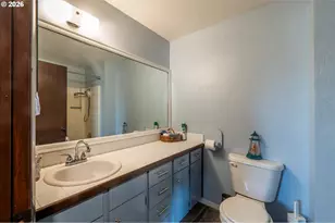 1376 D St, Coos Bay, OR 97420 - Photo 32