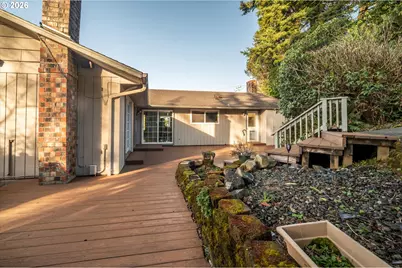 1376 D St, Coos Bay, OR 97420 - Photo 6