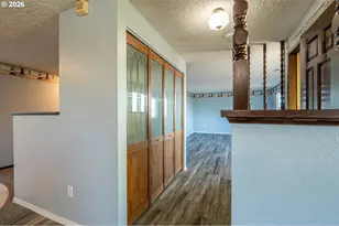 1376 D St, Coos Bay, OR 97420 - Photo 4